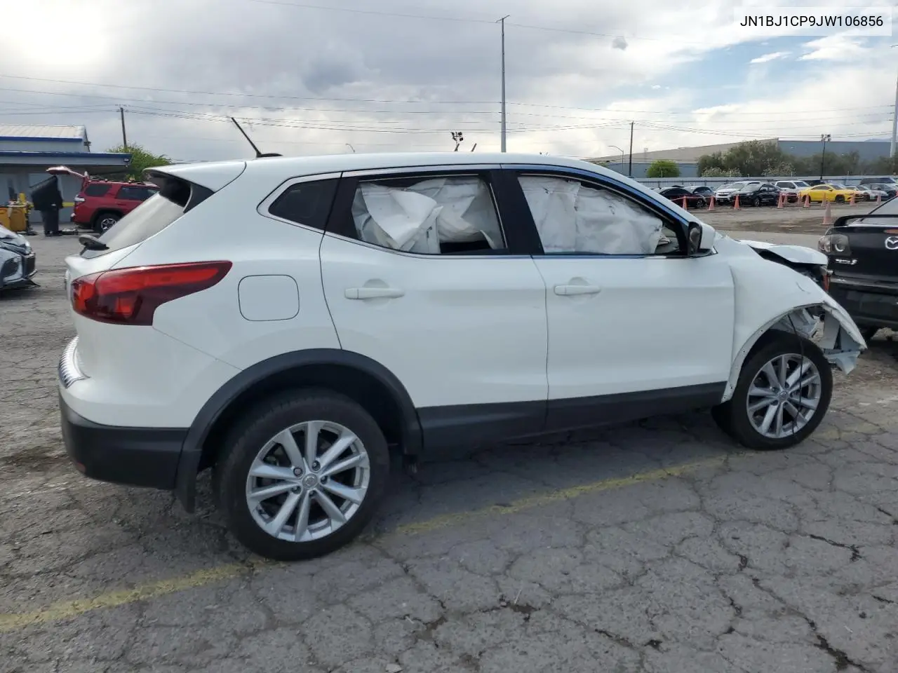 jn1bj1cp9jw106856 JN1BJ1CP9JW106856 2018 Nissan Rogue Sport S