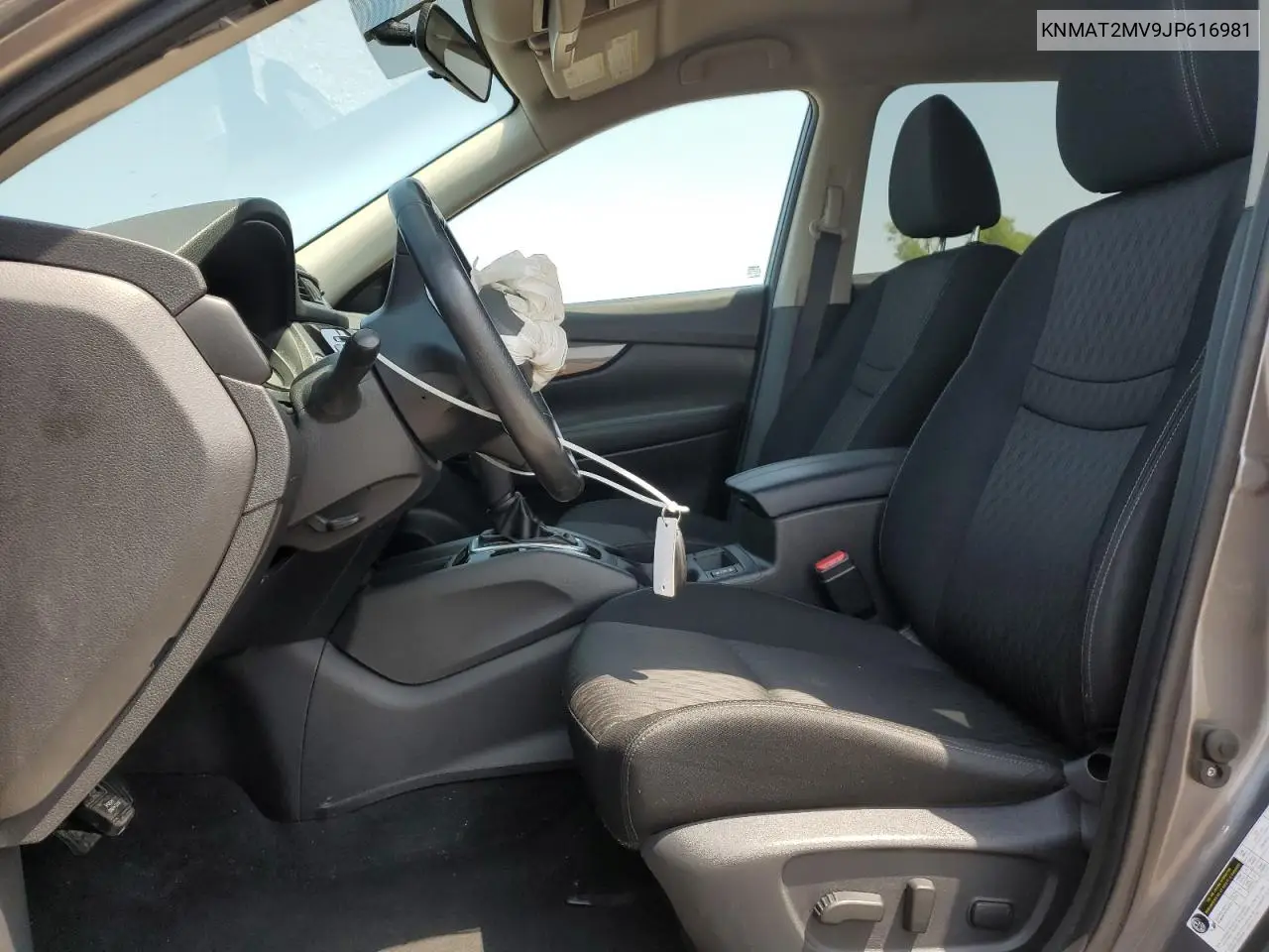 2018 Nissan Rogue S VIN: KNMAT2MV9JP616981 Lot: 65430055