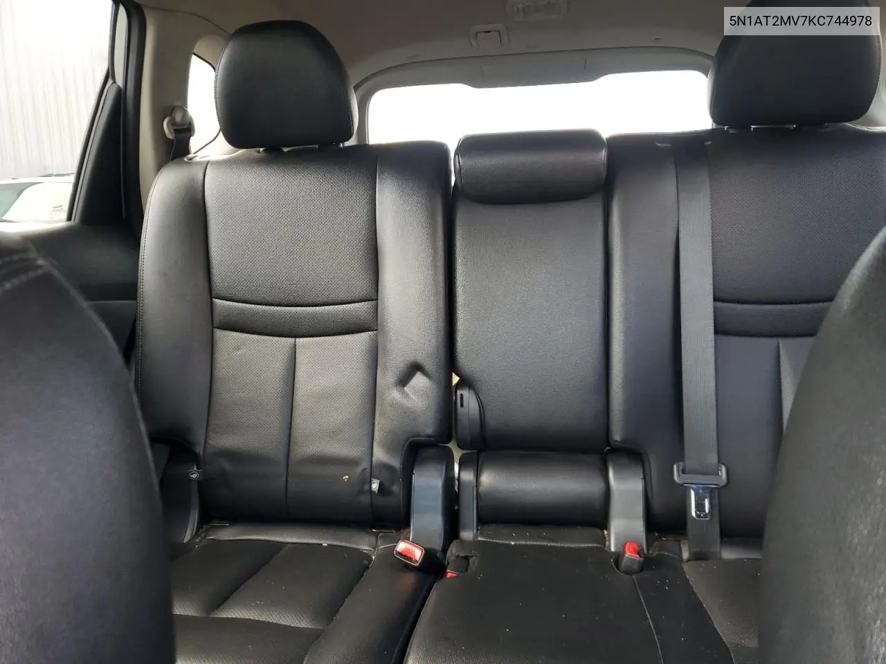 2019 Nissan Rogue S VIN: 5N1AT2MV7KC744978 Lot: 56629855