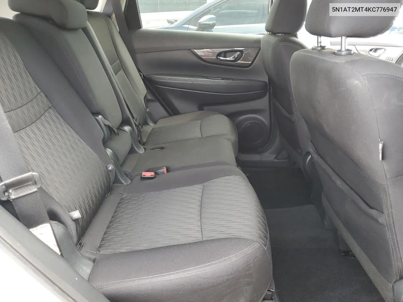 2019 Nissan Rogue S VIN: 5N1AT2MT4KC776947 Lot: 63066605