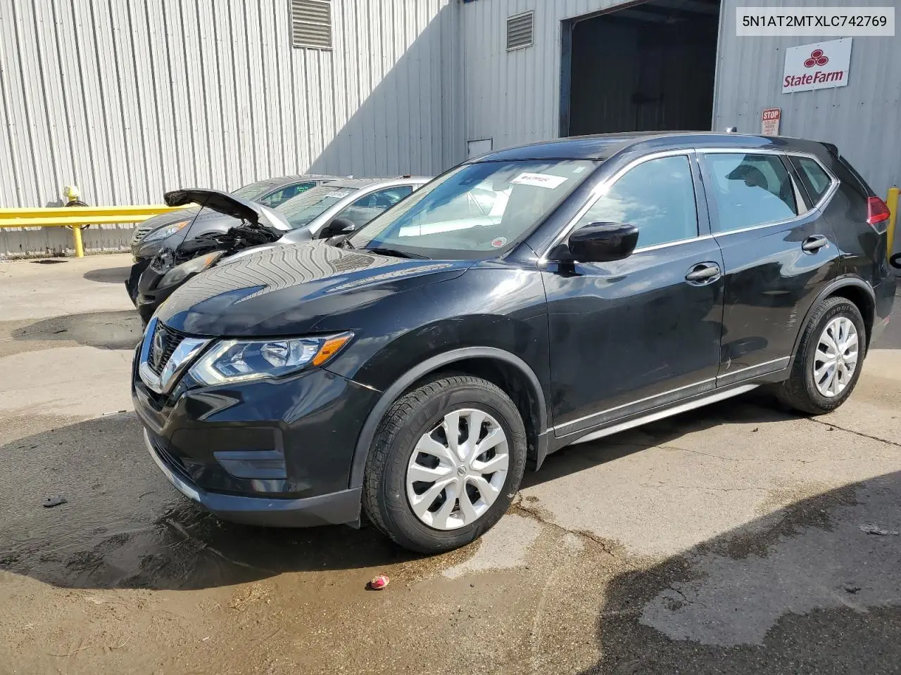 2020 Nissan Rogue S VIN: 5N1AT2MTXLC742769 Lot: 61949385