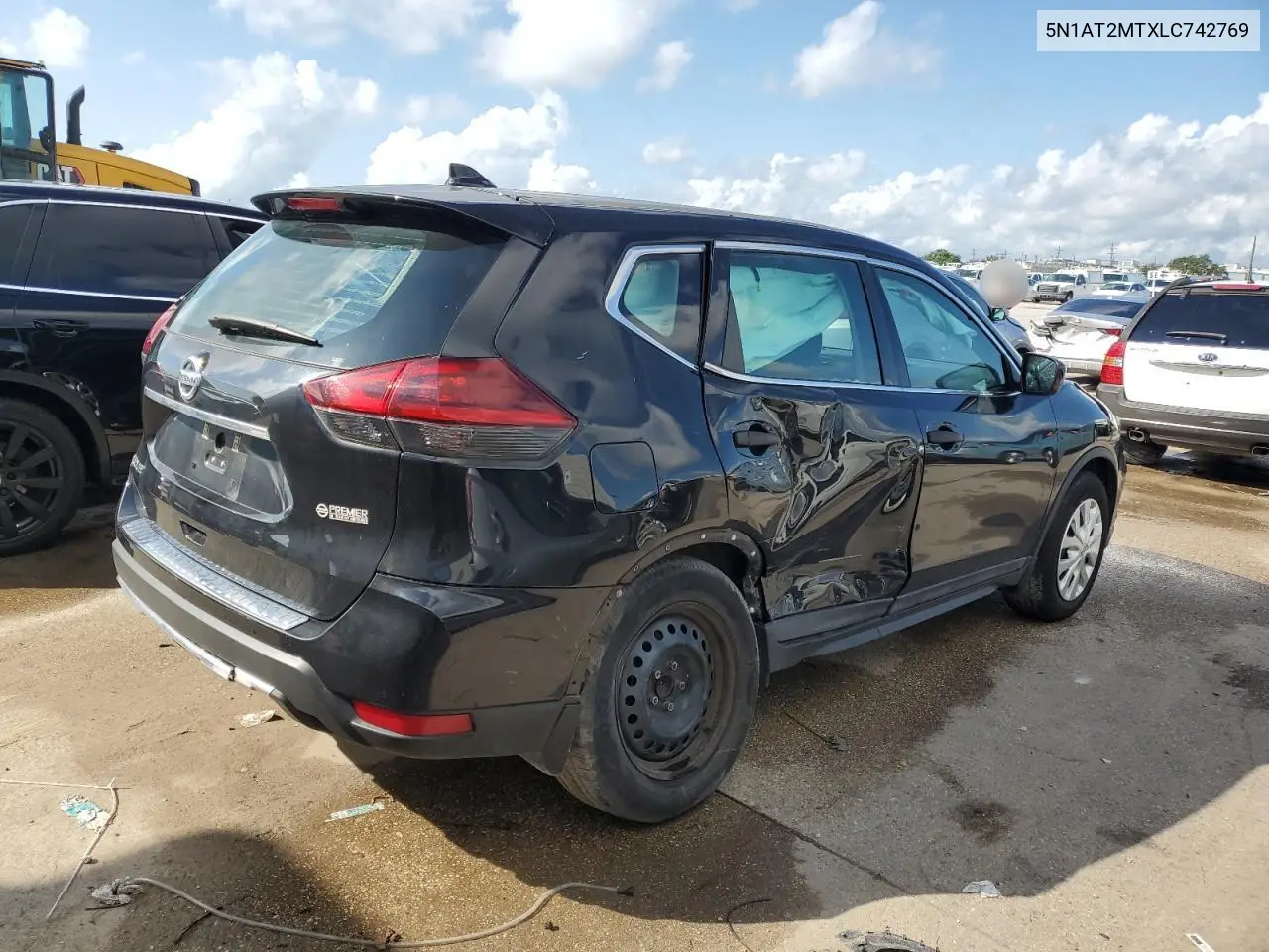 2020 Nissan Rogue S VIN: 5N1AT2MTXLC742769 Lot: 61949385