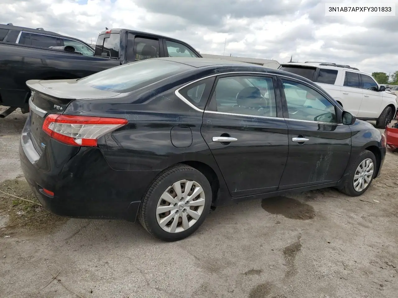 2015 Nissan Sentra S VIN: 3N1AB7APXFY301833 Lot: 56470415