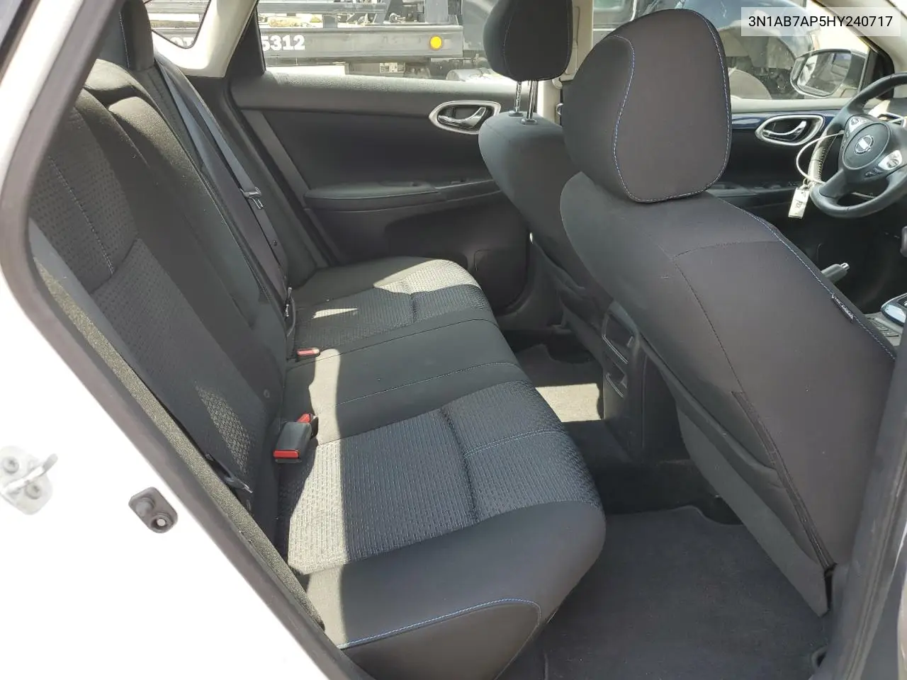 2017 Nissan Sentra S VIN: 3N1AB7AP5HY240717 Lot: 62677955