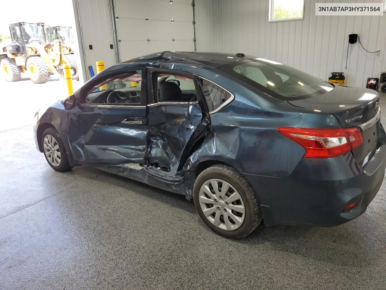 2017 Nissan Sentra S VIN: 3N1AB7AP3HY371564 Lot: 63300655