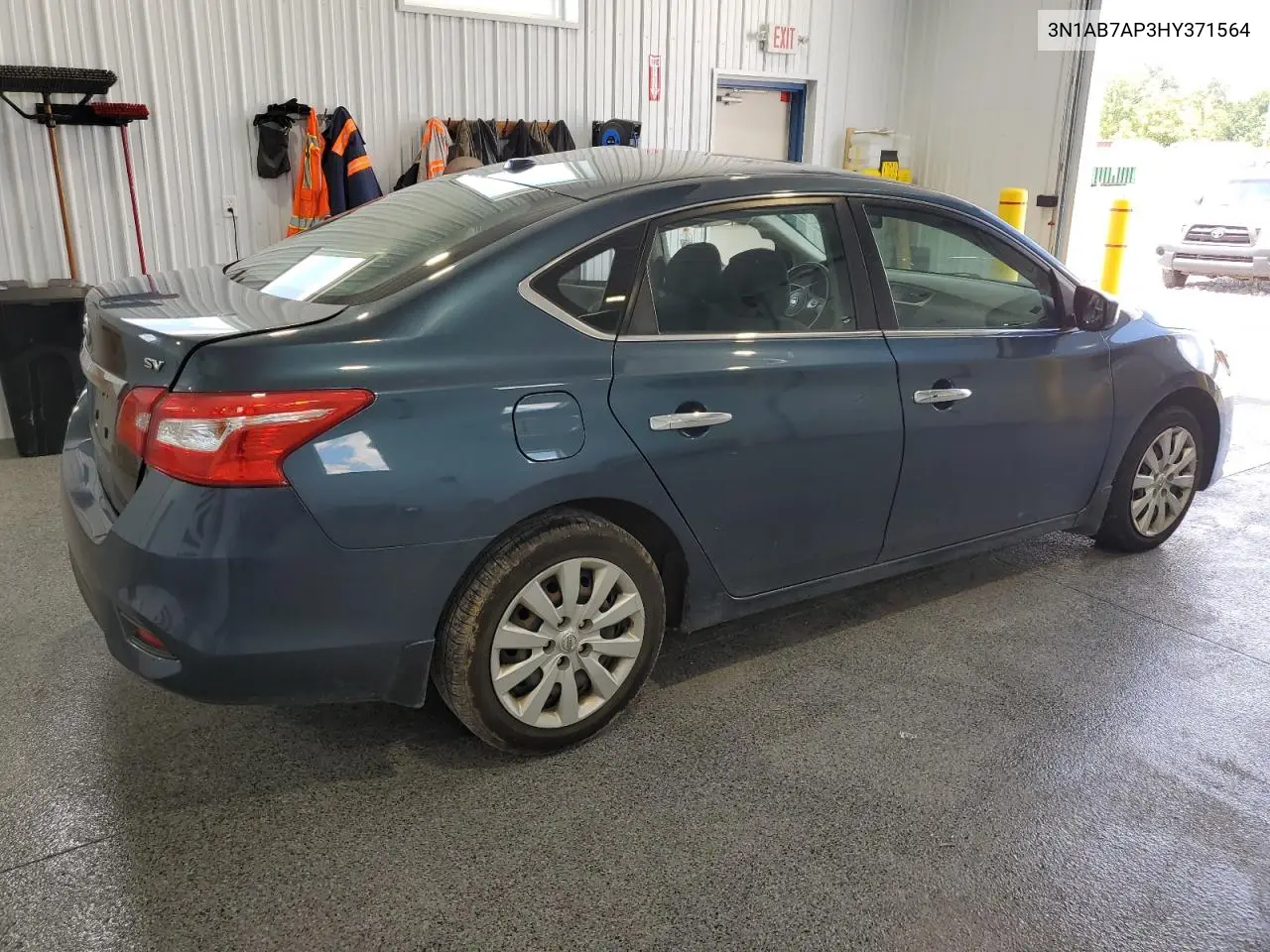 2017 Nissan Sentra S VIN: 3N1AB7AP3HY371564 Lot: 63300655