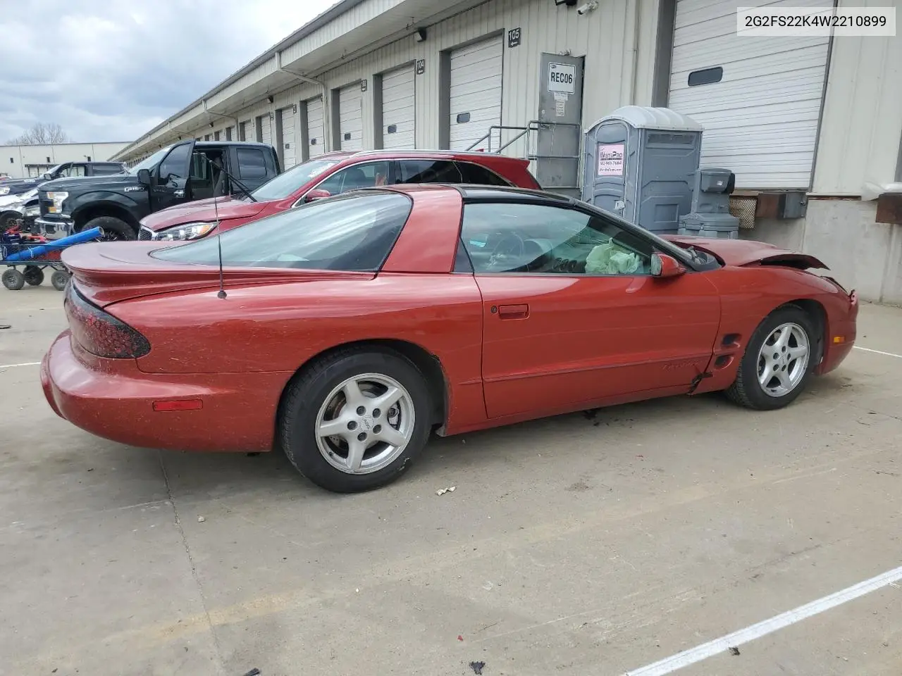 1998 Pontiac Firebird VIN: 2G2FS22K4W2210899 Lot: 51608195