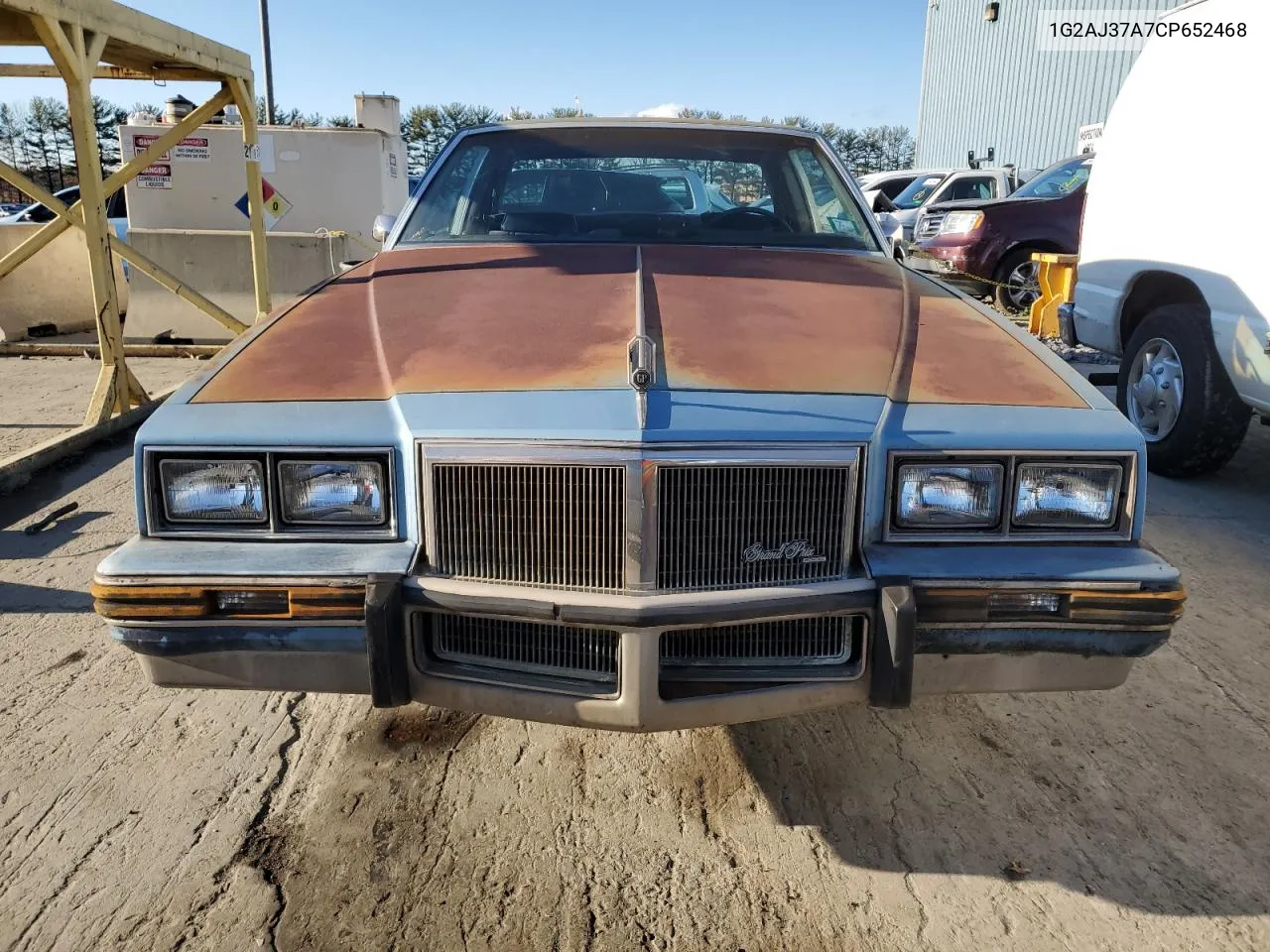 1982 Pontiac Grand Prix VIN: 1G2AJ37A7CP652468 Lot: 80365534