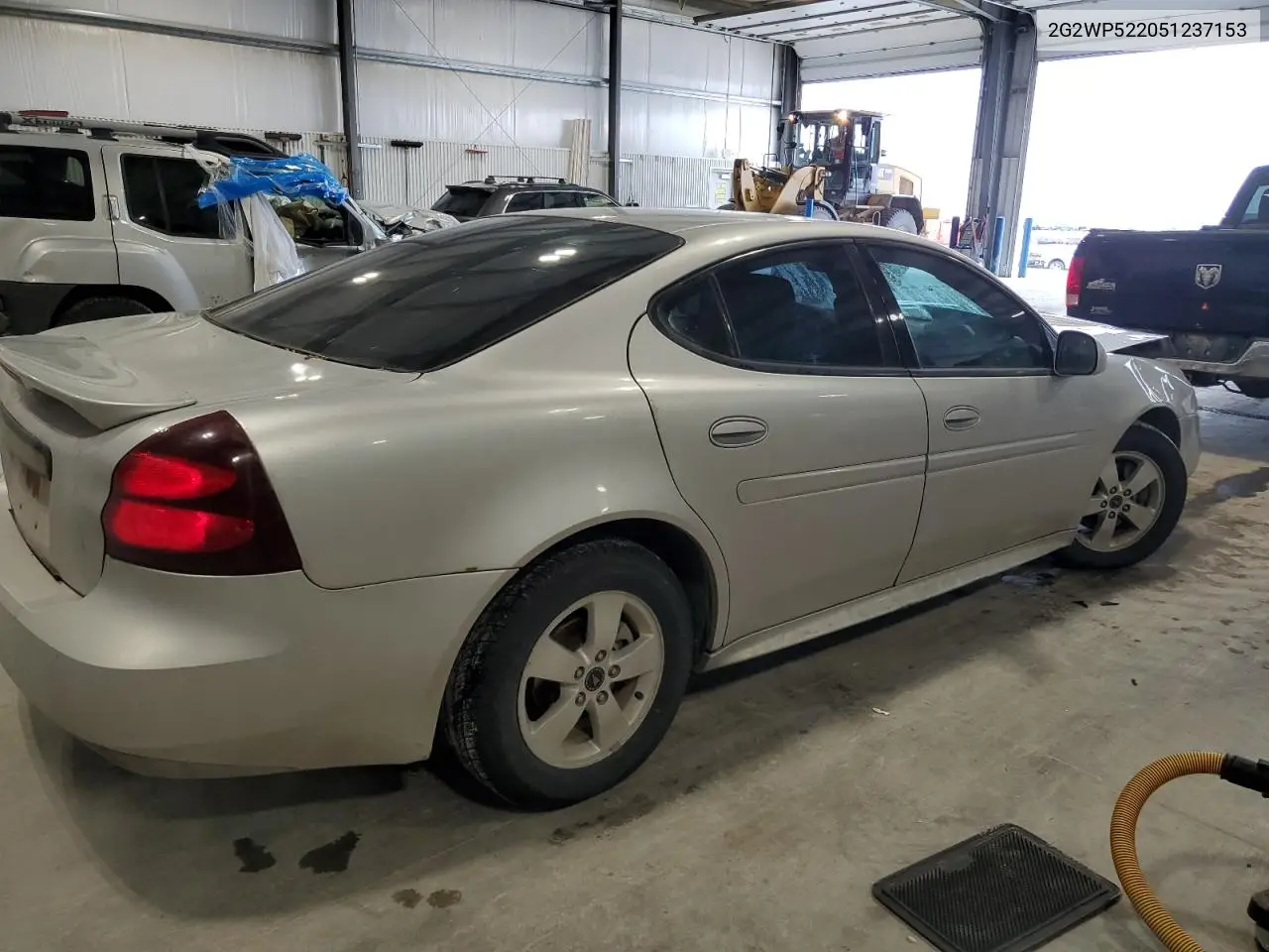 2005 Pontiac Grand Prix VIN: 2G2WP522051237153 Lot: 54293235