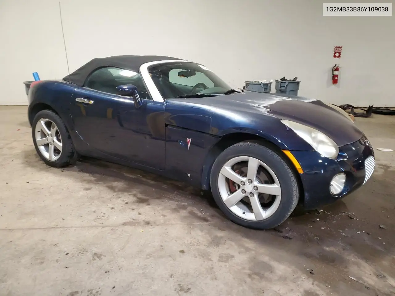 2006 Pontiac Solstice VIN: 1G2MB33B86Y109038 Lot: 61855835
