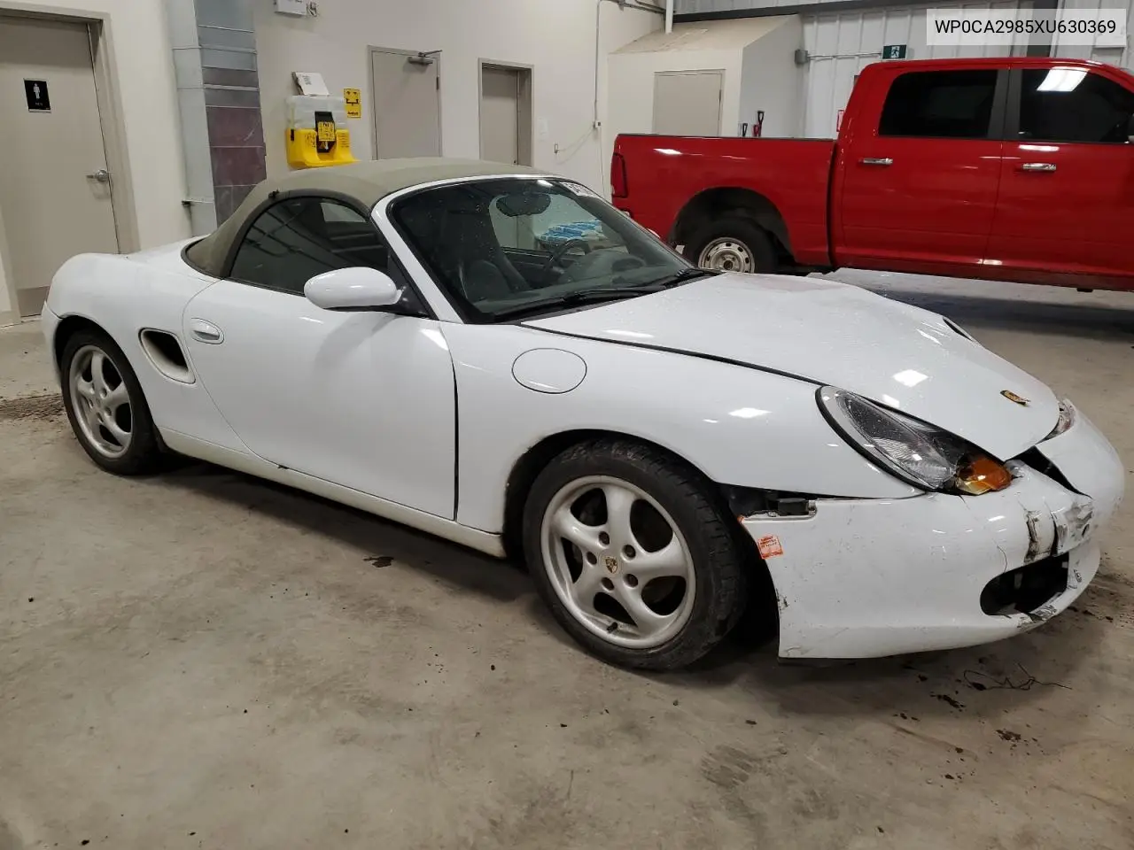 1999 Porsche Boxster VIN: WP0CA2985XU630369 Lot: 54736975