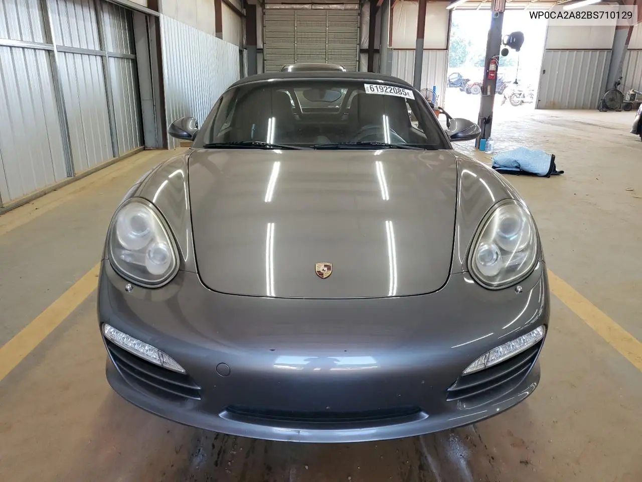 2011 Porsche Boxster VIN: WP0CA2A82BS710129 Lot: 61922085