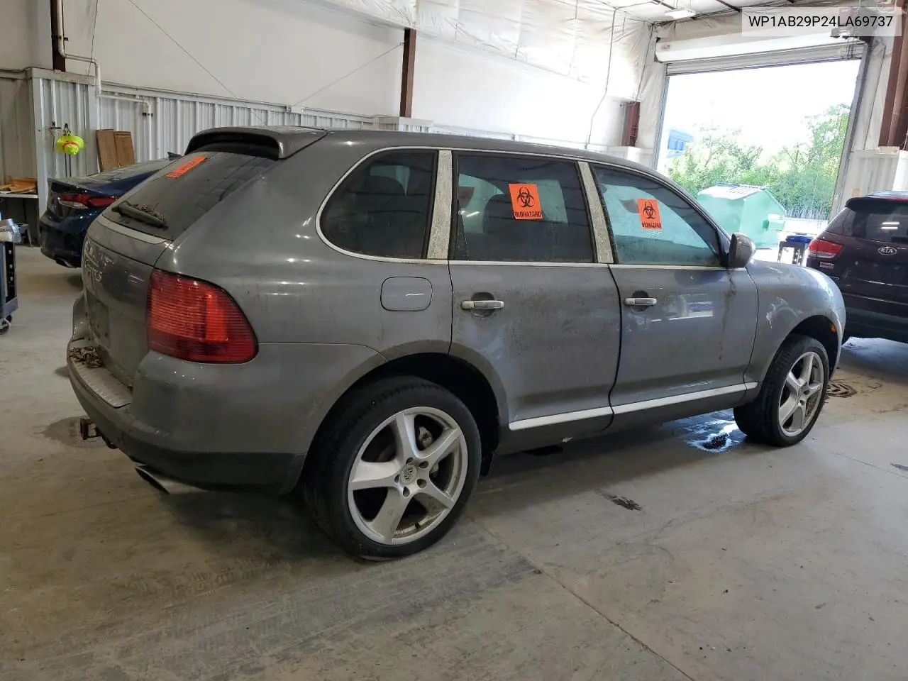 2004 Porsche Cayenne S VIN: WP1AB29P24LA69737 Lot: 59908245