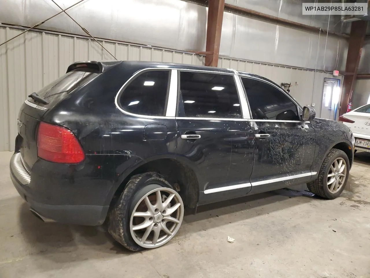 2005 Porsche Cayenne S VIN: WP1AB29P85LA63281 Lot: 89323555