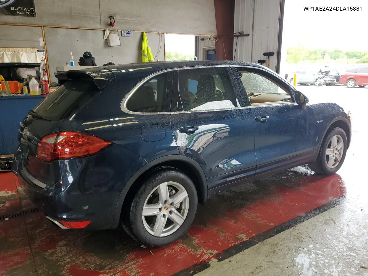2013 Porsche Cayenne S Hybrid VIN: WP1AE2A24DLA15881 Lot: 61394285