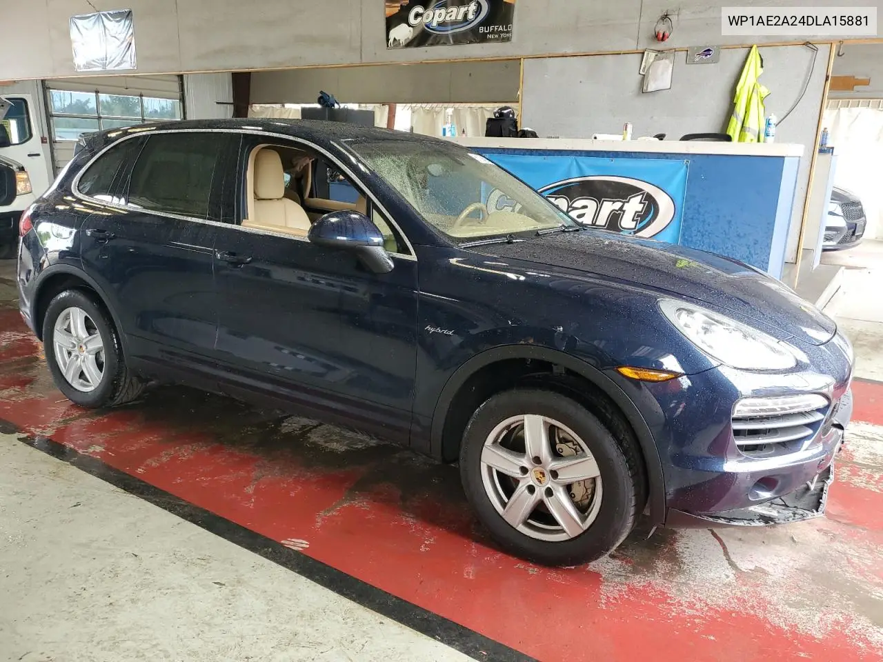 2013 Porsche Cayenne S Hybrid VIN: WP1AE2A24DLA15881 Lot: 61394285