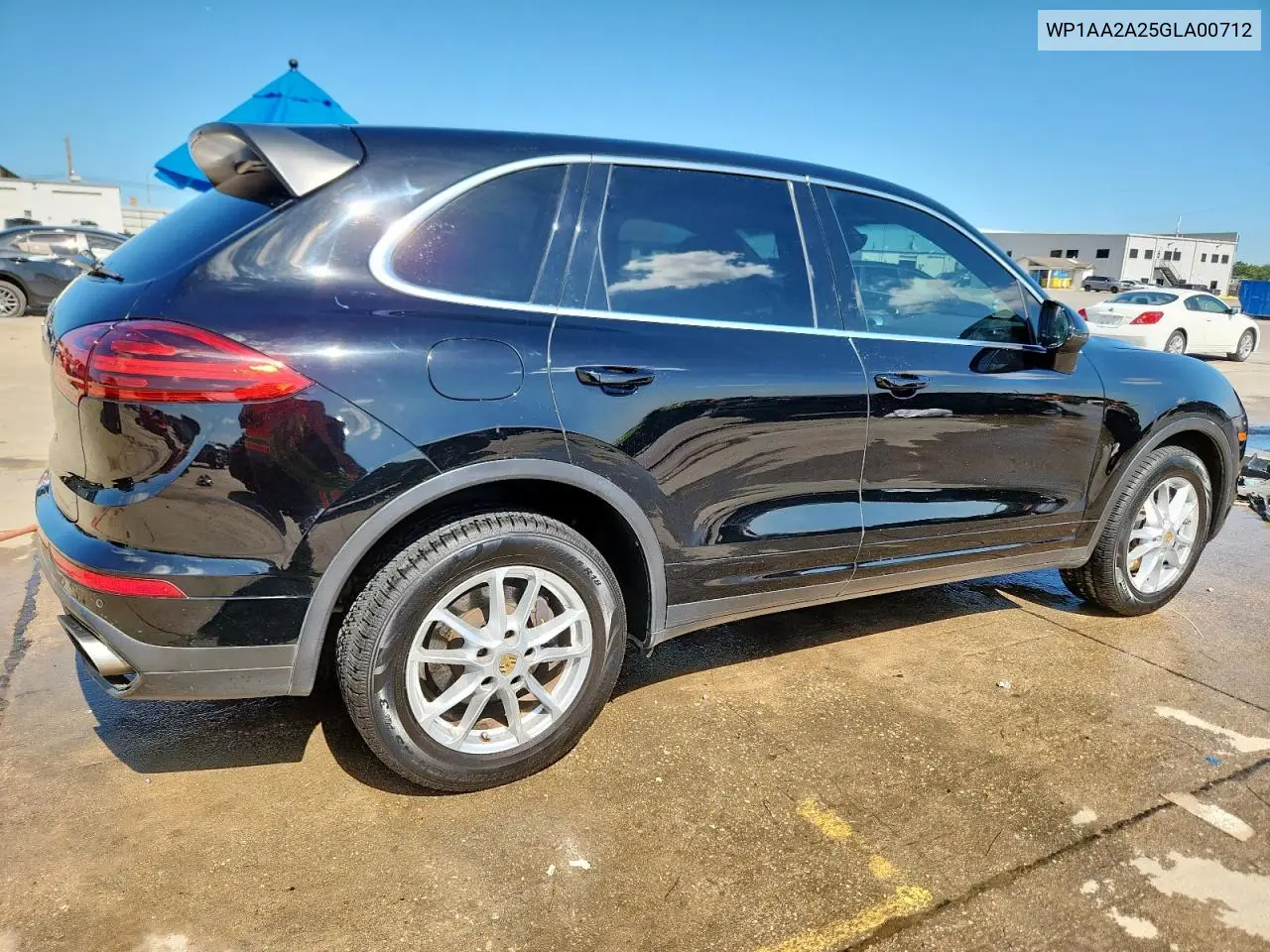 2016 Porsche Cayenne VIN: WP1AA2A25GLA00712 Lot: 61840595
