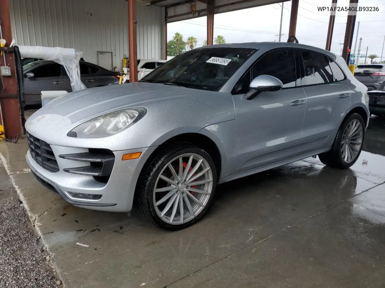 2016 Porsche Macan Turbo VIN: WP1AF2A54GLB93236 Lot: 56667095