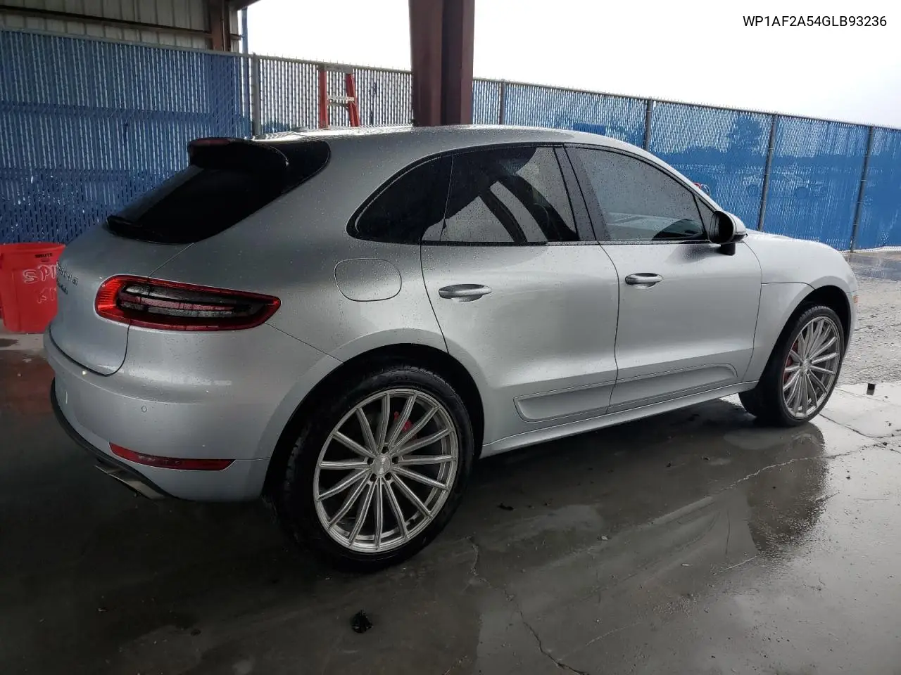 2016 Porsche Macan Turbo VIN: WP1AF2A54GLB93236 Lot: 56667095