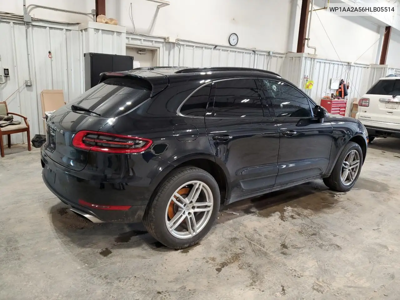 2017 Porsche Macan VIN: WP1AA2A56HLB05514 Lot: 60966855