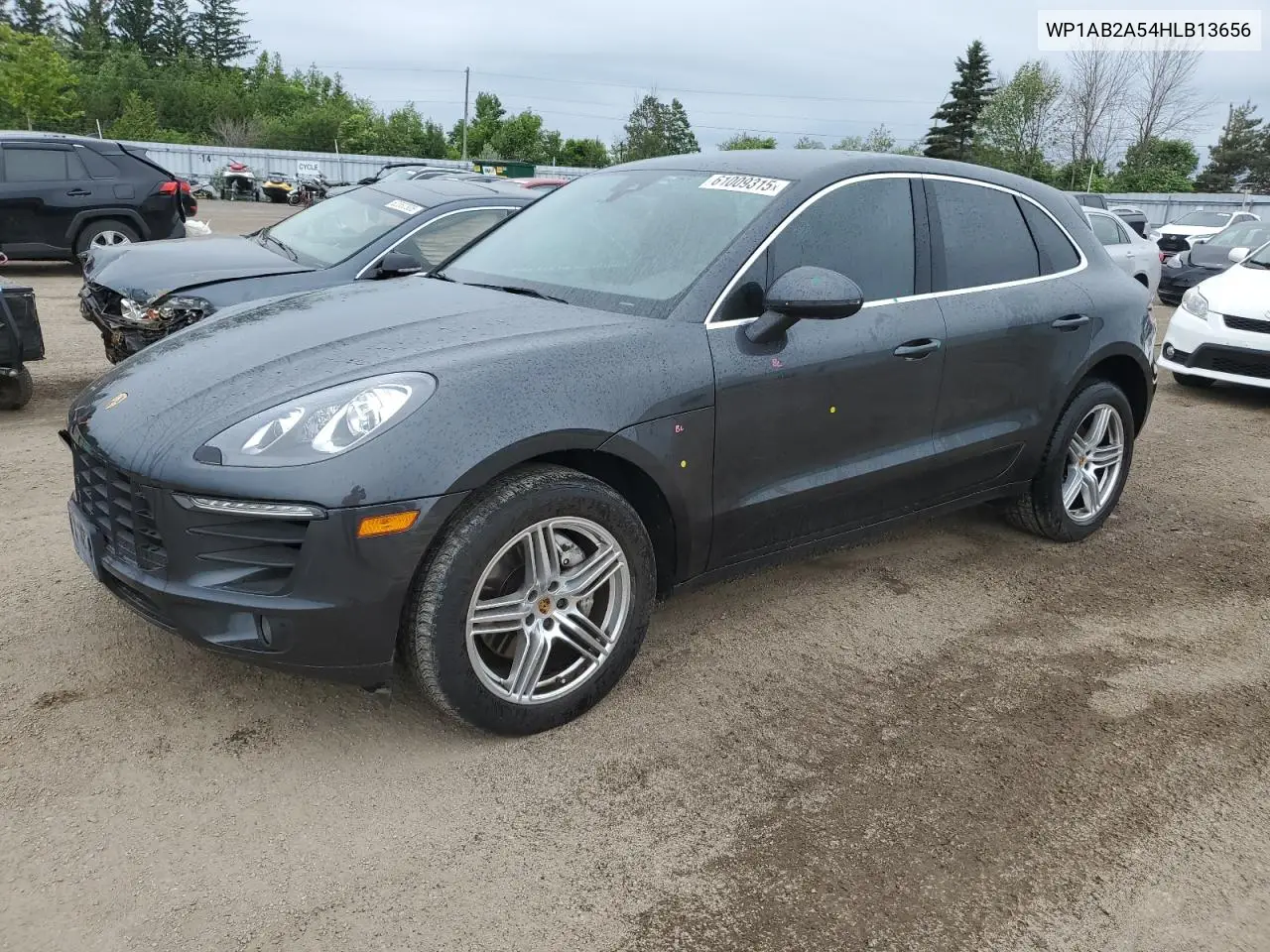 2017 Porsche Macan S VIN: WP1AB2A54HLB13656 Lot: 61009315
