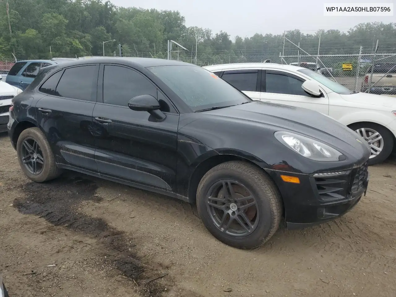 2017 Porsche Macan VIN: WP1AA2A50HLB07596 Lot: 62682545