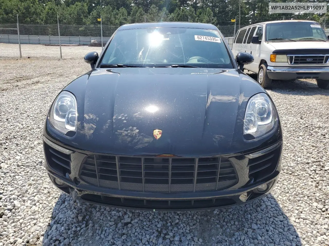 2017 Porsche Macan S VIN: WP1AB2A52HLB19097 Lot: 62745395