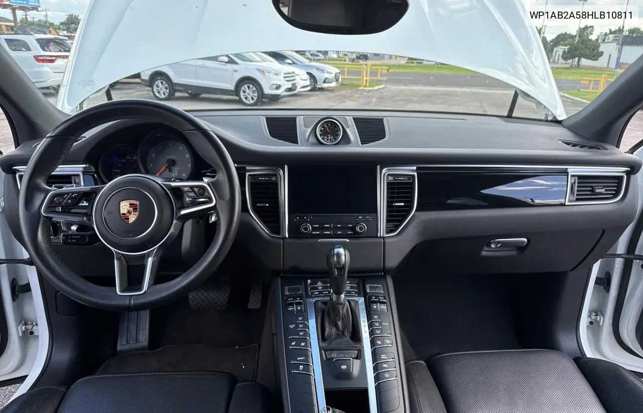 2017 Porsche Macan S VIN: WP1AB2A58HLB10811 Lot: 63115735