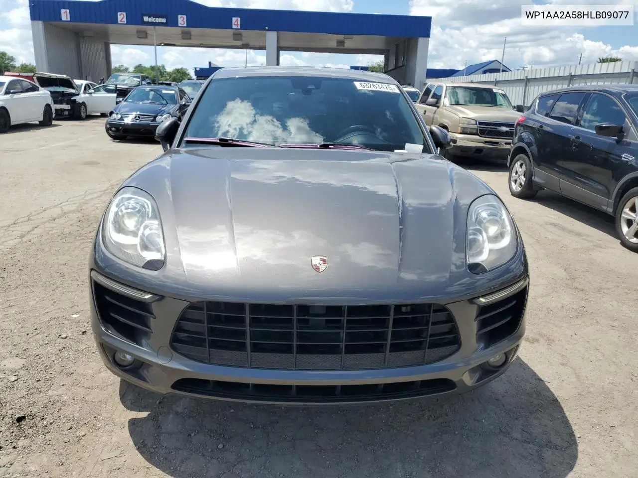 2017 Porsche Macan VIN: WP1AA2A58HLB09077 Lot: 63263475