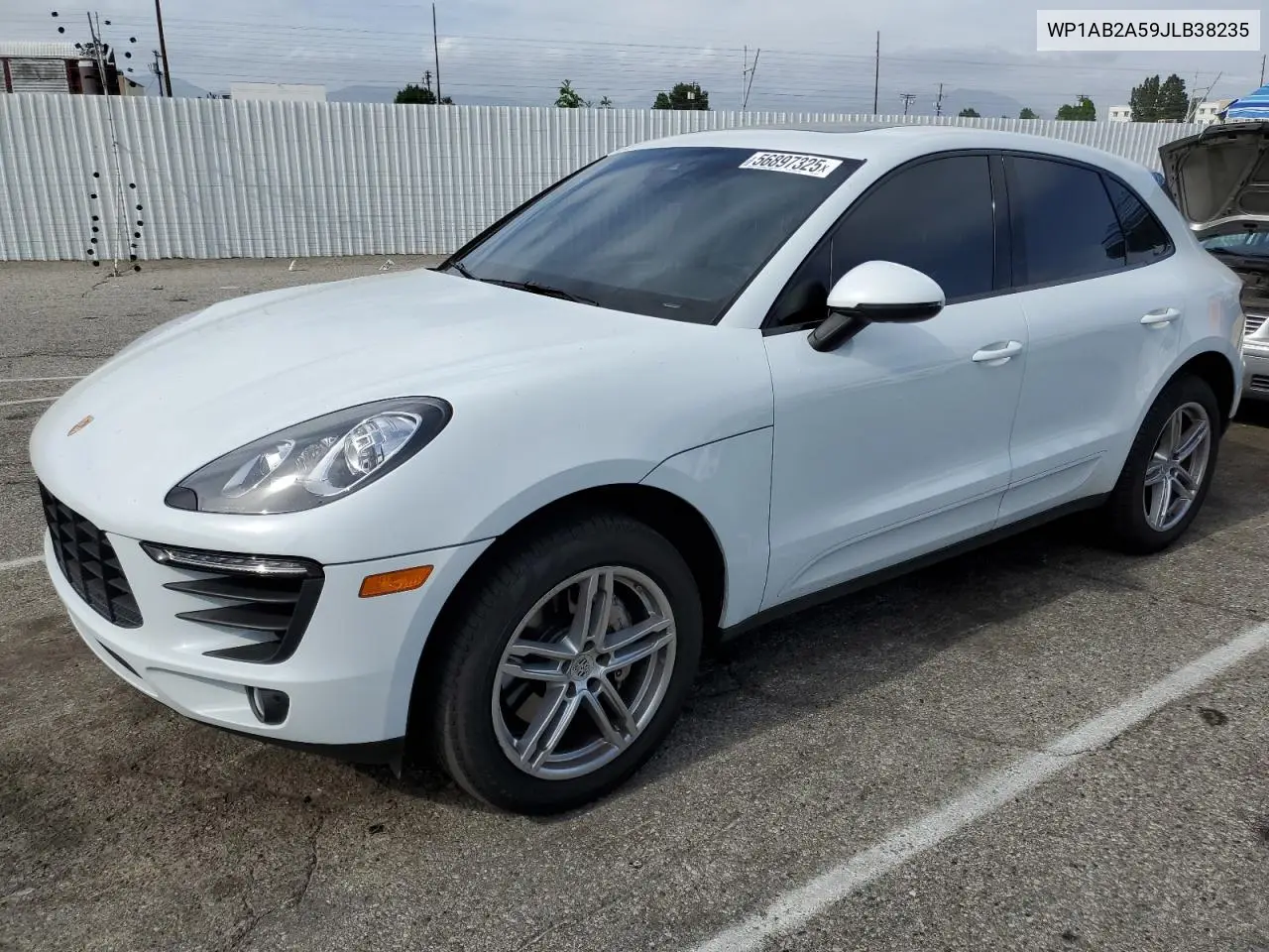 2018 Porsche Macan S VIN: WP1AB2A59JLB38235 Lot: 56897325