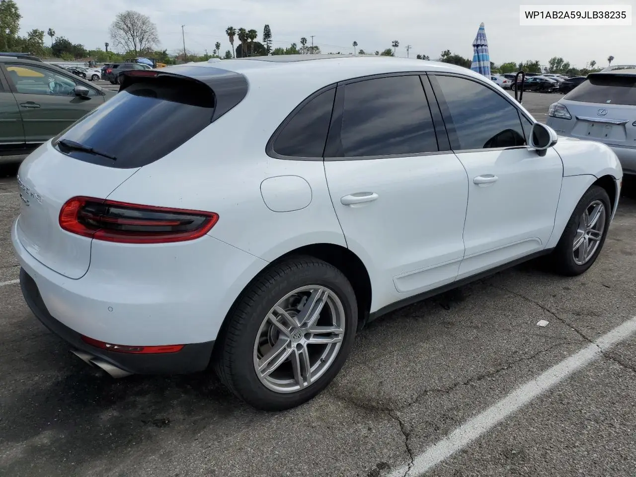 2018 Porsche Macan S VIN: WP1AB2A59JLB38235 Lot: 56897325