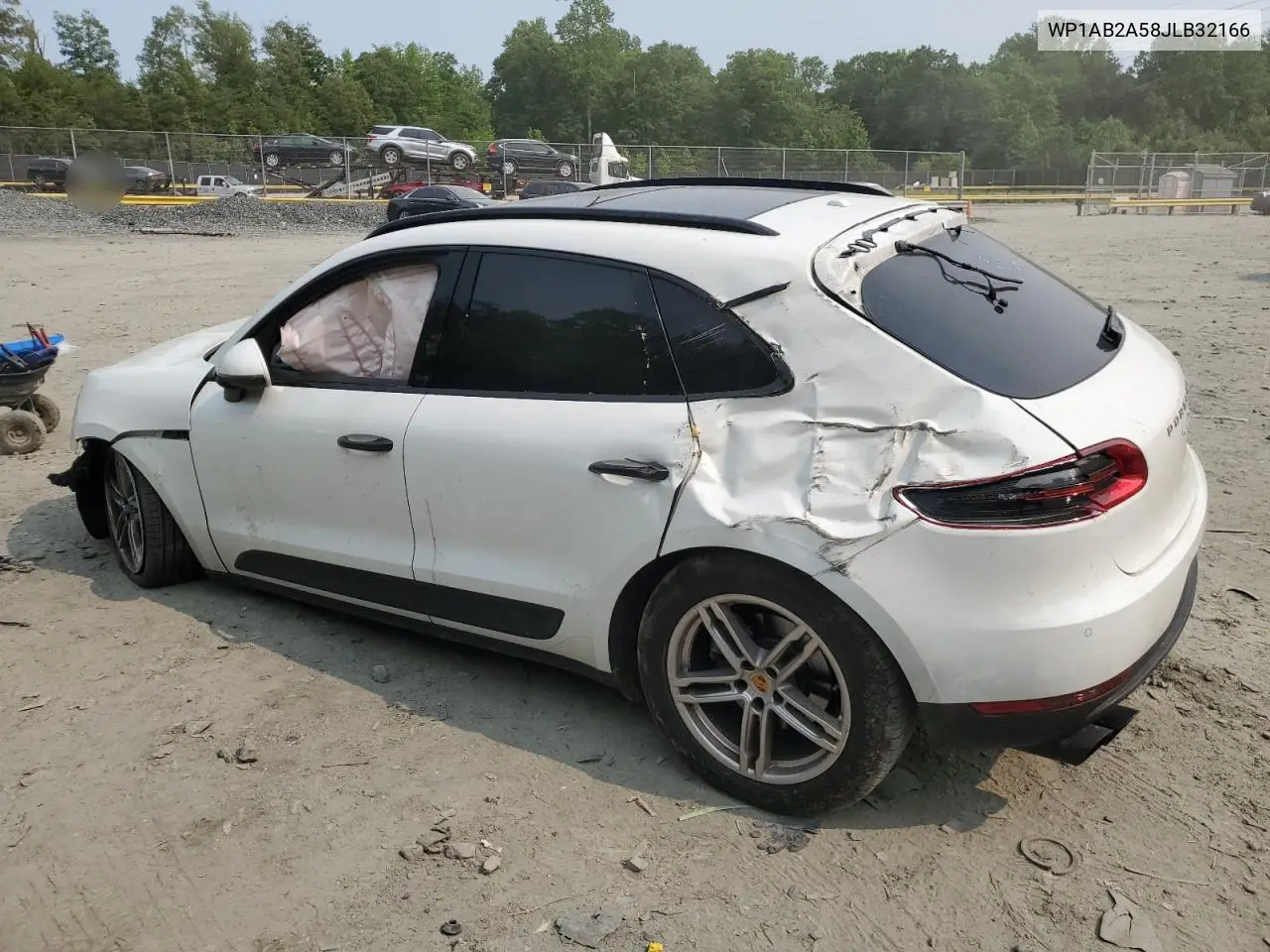 2018 Porsche Macan S VIN: WP1AB2A58JLB32166 Lot: 59410615