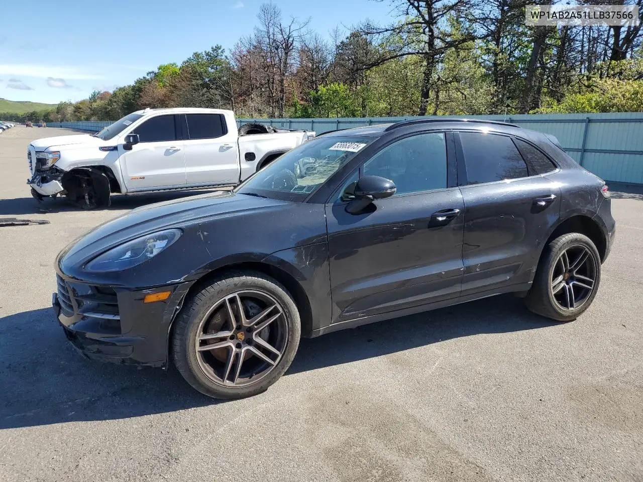 2020 Porsche Macan S VIN: WP1AB2A51LLB37566 Lot: 55663015