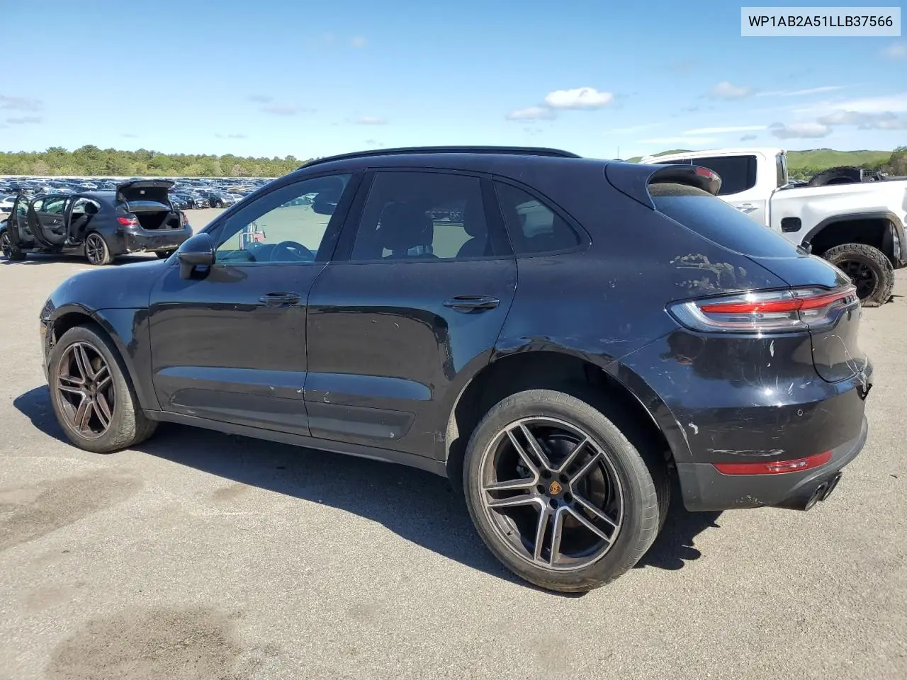 2020 Porsche Macan S VIN: WP1AB2A51LLB37566 Lot: 55663015
