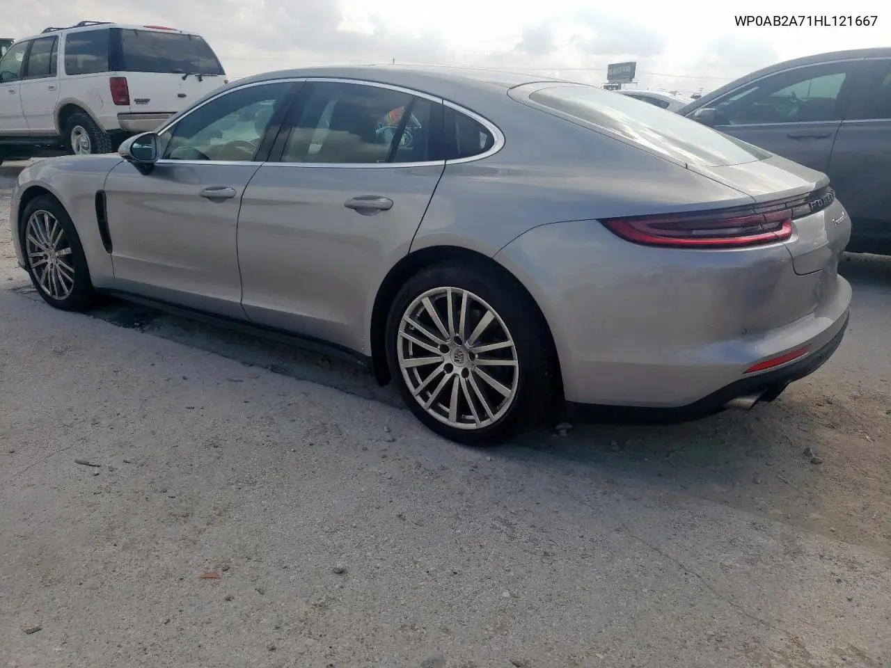 2017 Porsche Panamera 4S VIN: WP0AB2A71HL121667 Lot: 54331635
