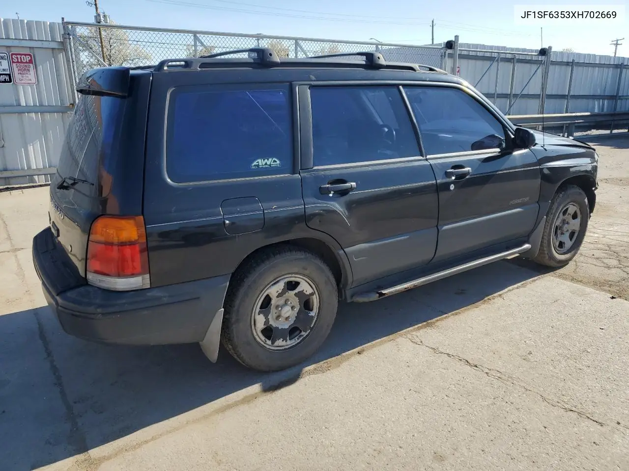 1999 Subaru Forester L VIN: JF1SF6353XH702669 Lot: 53894245