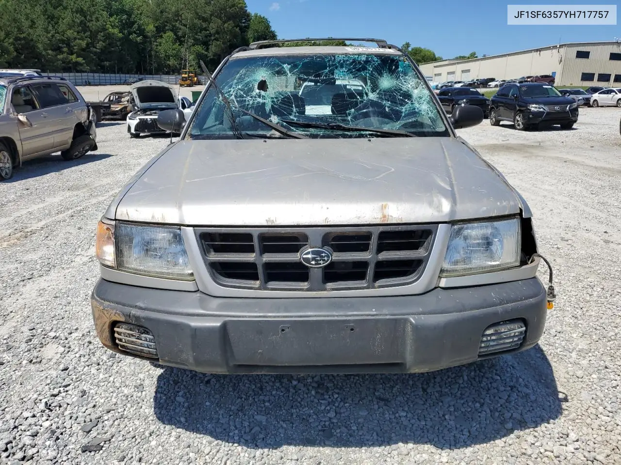 2000 Subaru Forester L VIN: JF1SF6357YH717757 Lot: 58198175