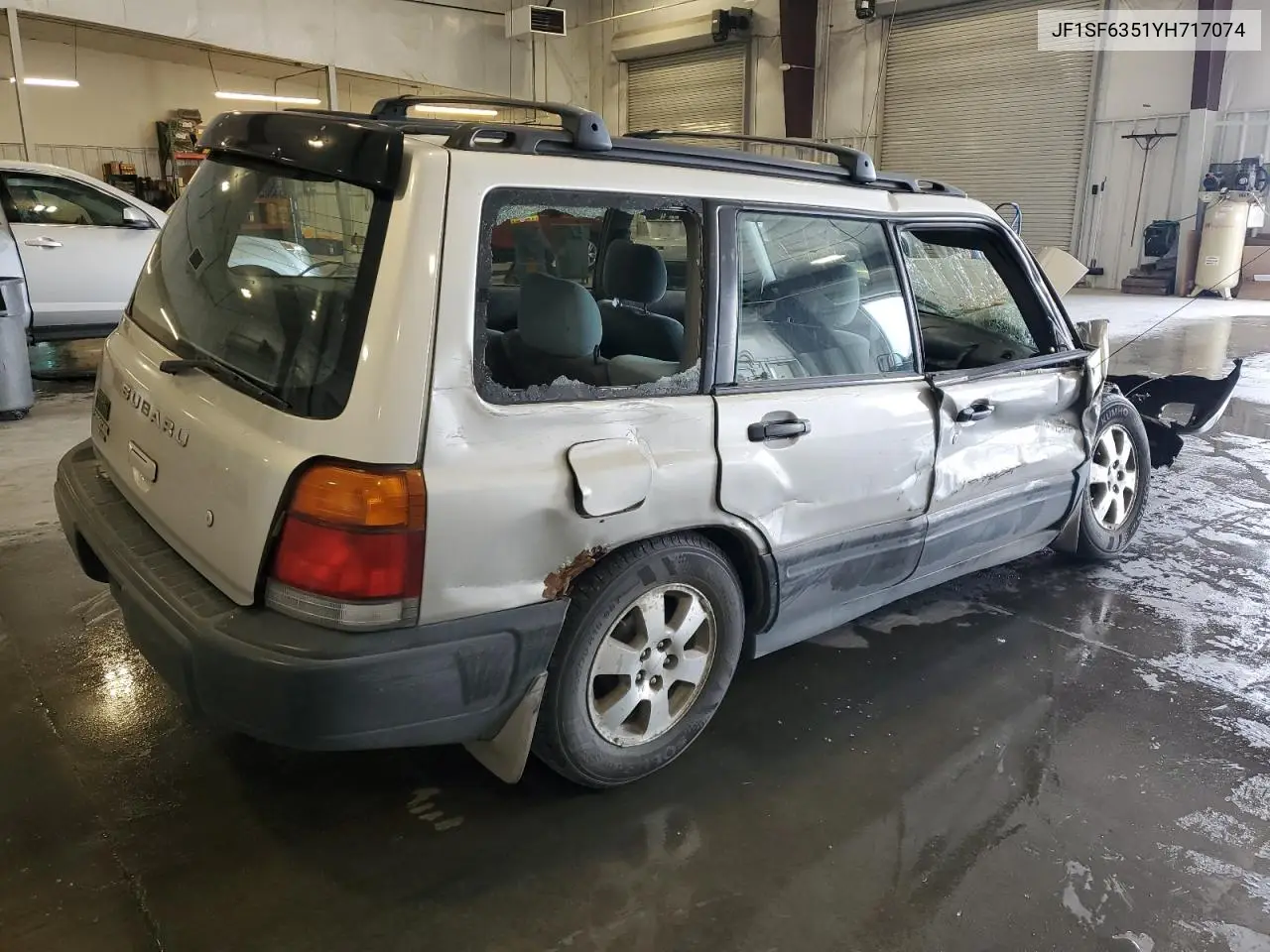 2000 Subaru Forester L VIN: JF1SF6351YH717074 Lot: 61110095