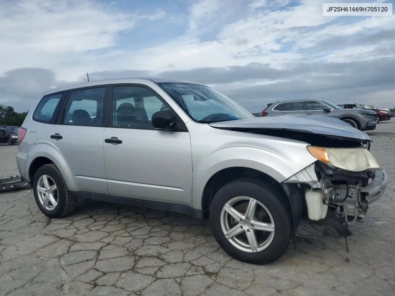 2009 Subaru Forester 2.5X VIN: JF2SH61669H705120 Lot: 62815085