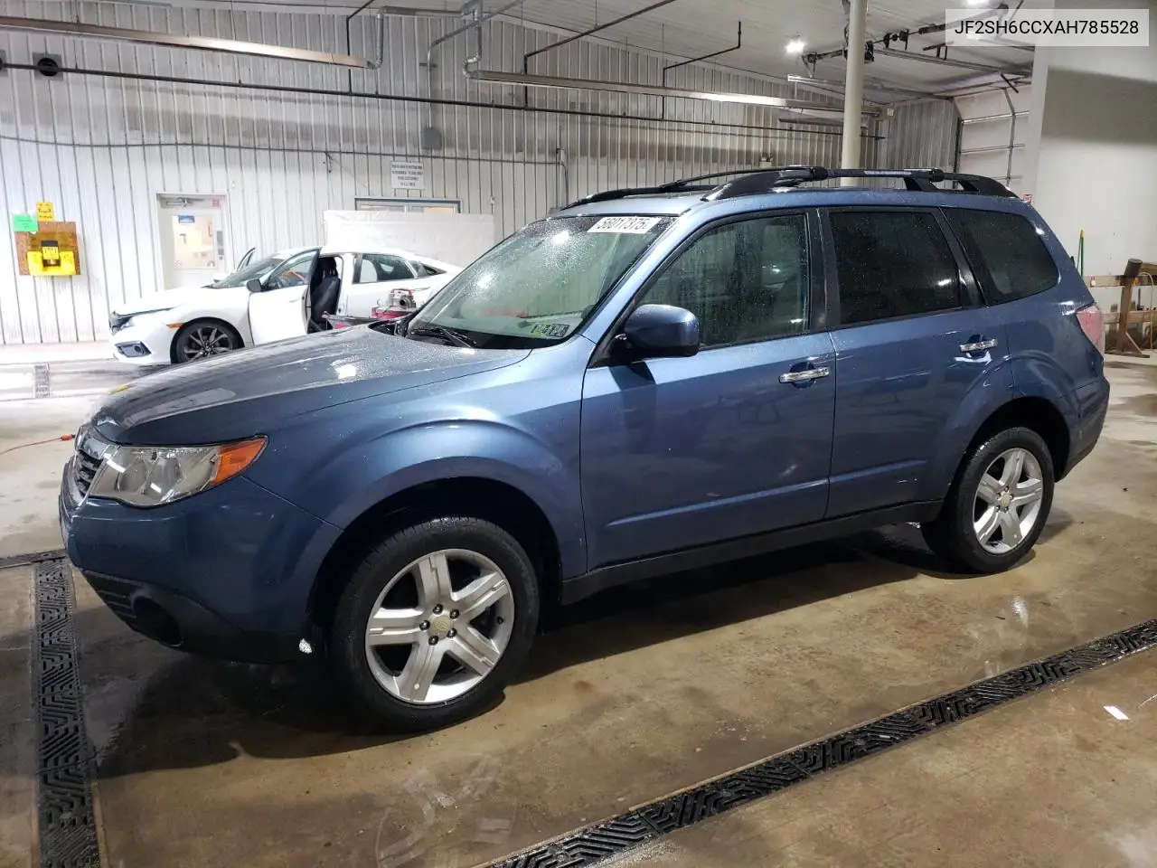2010 Subaru Forester 2.5X Premium VIN: JF2SH6CCXAH785528 Lot: 56017375