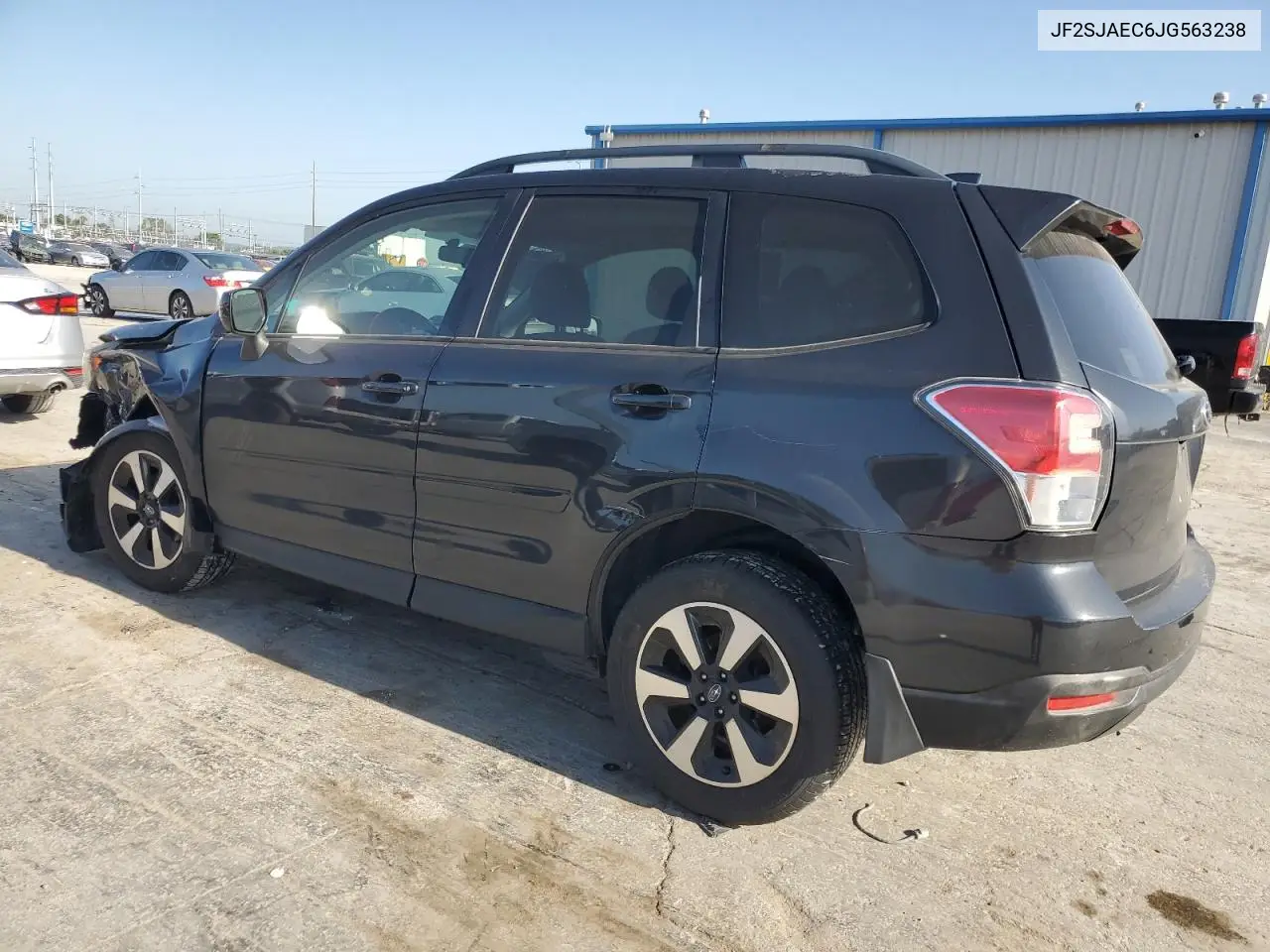2018 Subaru Forester 2.5I Premium VIN: JF2SJAEC6JG563238 Lot: 56652935