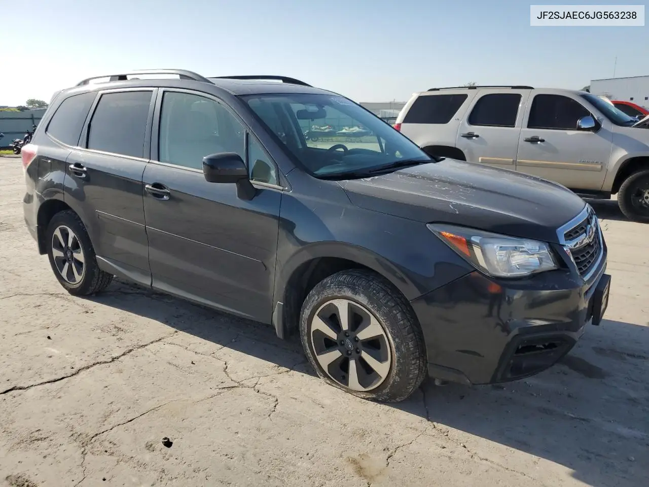 2018 Subaru Forester 2.5I Premium VIN: JF2SJAEC6JG563238 Lot: 56652935