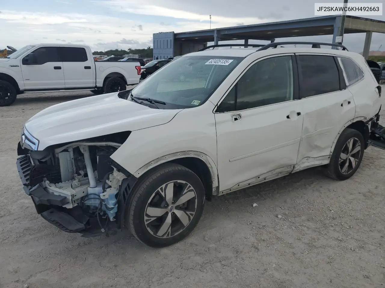 2019 Subaru Forester Touring VIN: JF2SKAWC6KH492663 Lot: 62405135