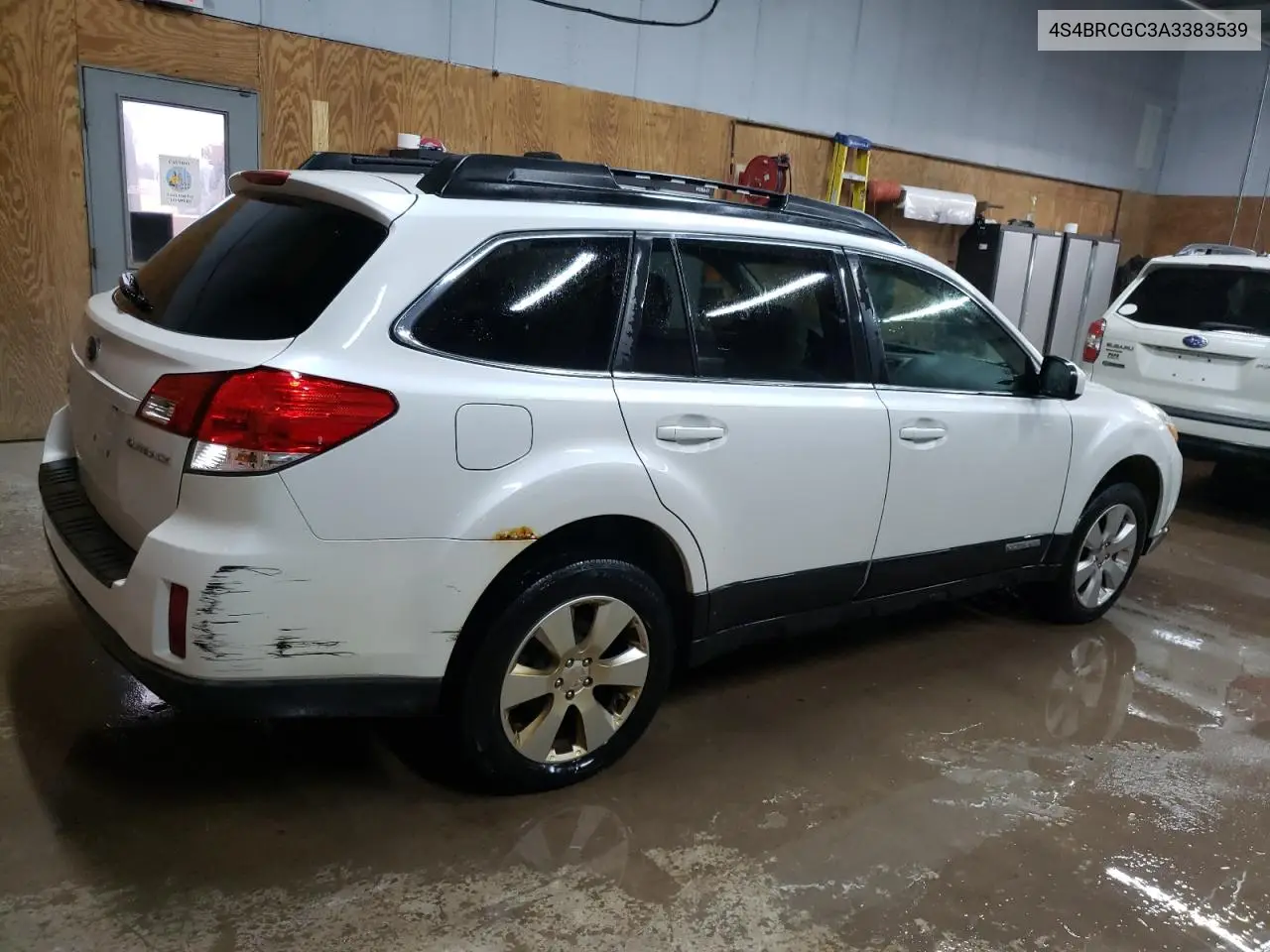 2010 Subaru Outback 2.5I Premium VIN: 4S4BRCGC3A3383539 Lot: 56285995
