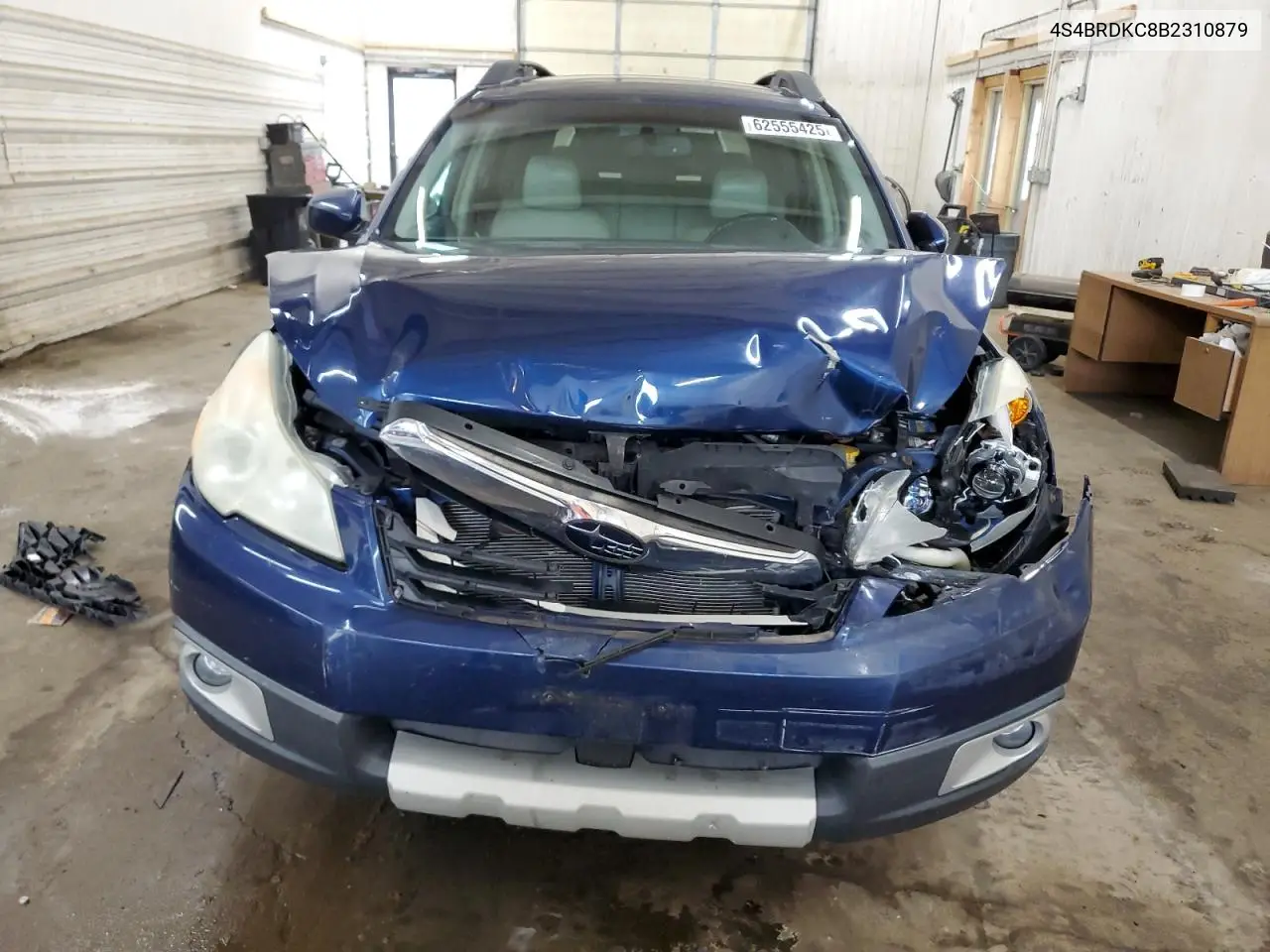 2011 Subaru Outback 3.6R Limited VIN: 4S4BRDKC8B2310879 Lot: 62555425