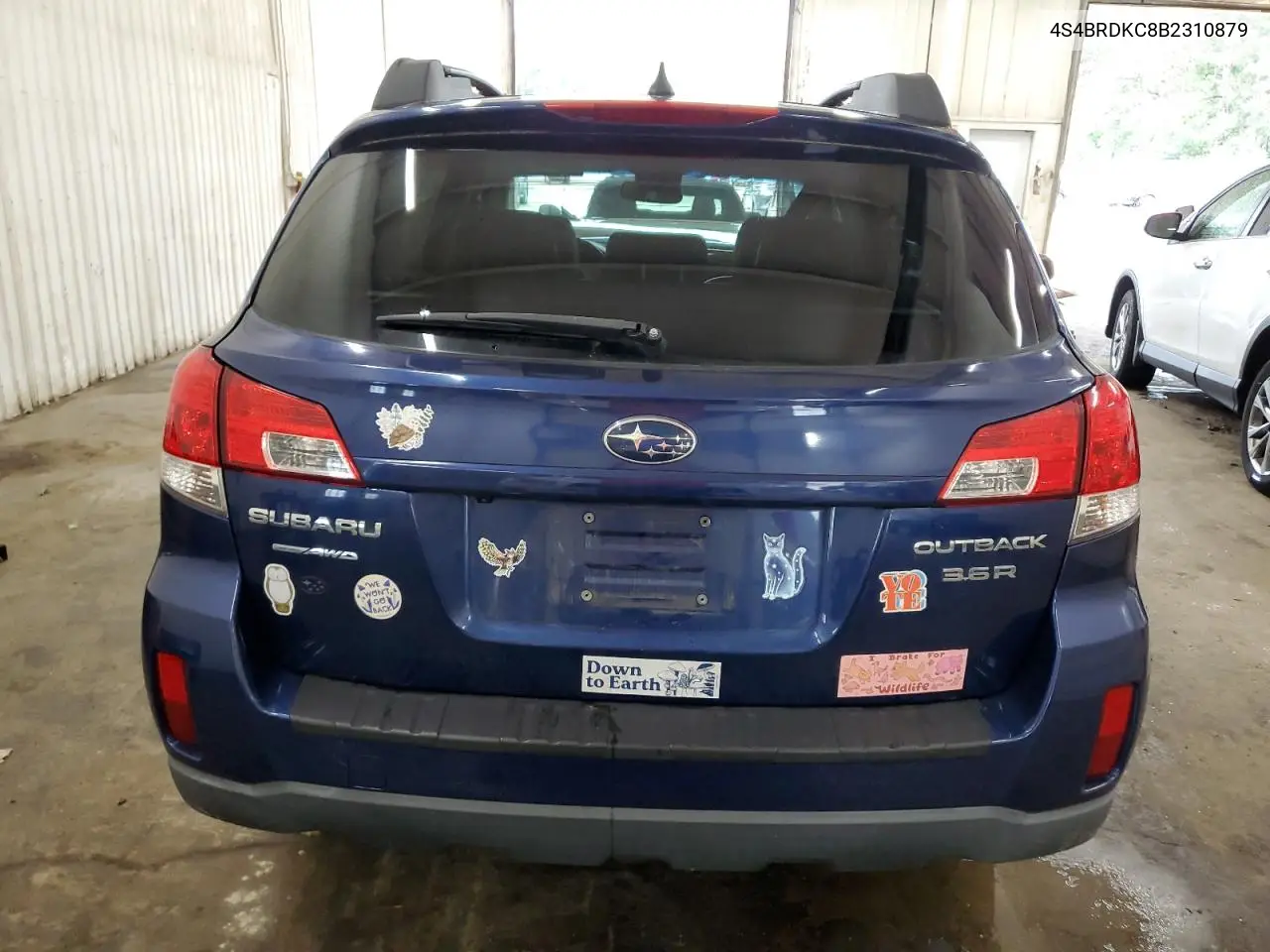 2011 Subaru Outback 3.6R Limited VIN: 4S4BRDKC8B2310879 Lot: 62555425