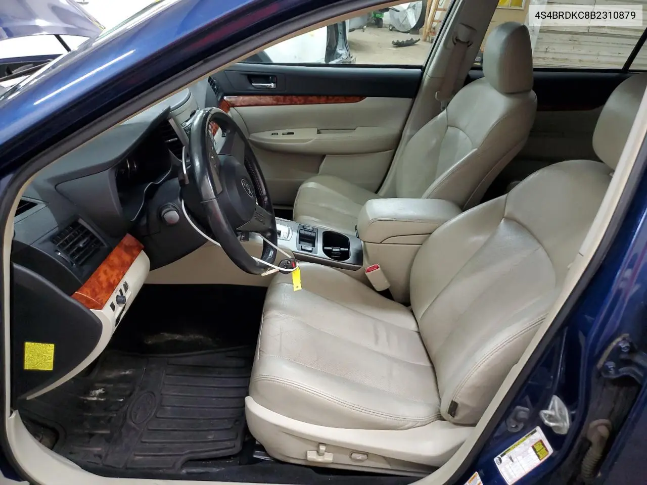 2011 Subaru Outback 3.6R Limited VIN: 4S4BRDKC8B2310879 Lot: 62555425