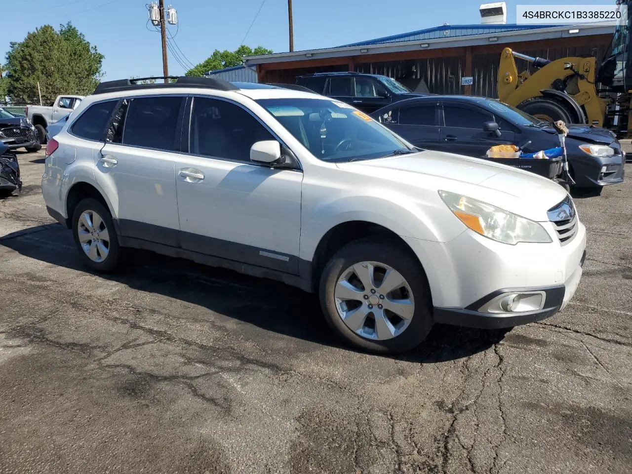 2011 Subaru Outback 2.5I Limited VIN: 4S4BRCKC1B3385220 Lot: 62753535