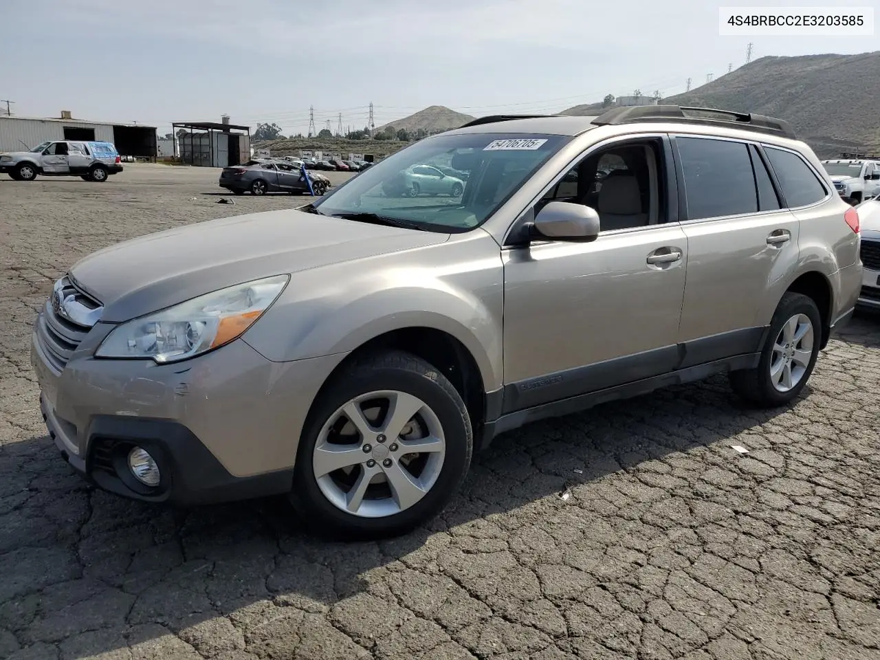 2014 Subaru Outback 2.5I Premium VIN: 4S4BRBCC2E3203585 Lot: 54706705