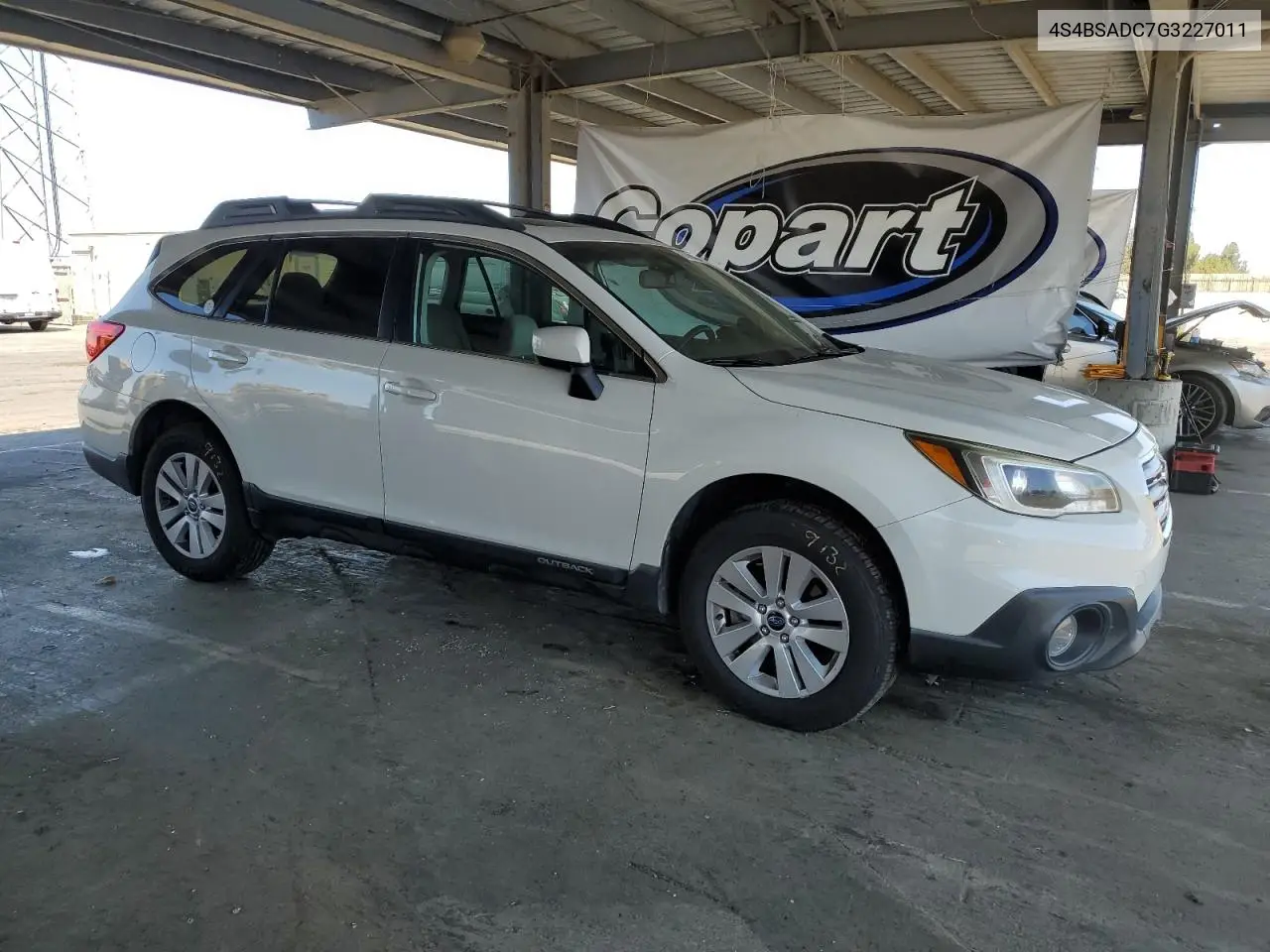 2016 Subaru Outback 2.5I Premium VIN: 4S4BSADC7G3227011 Lot: 63090385